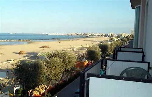 רימיני Hotel Sacramora